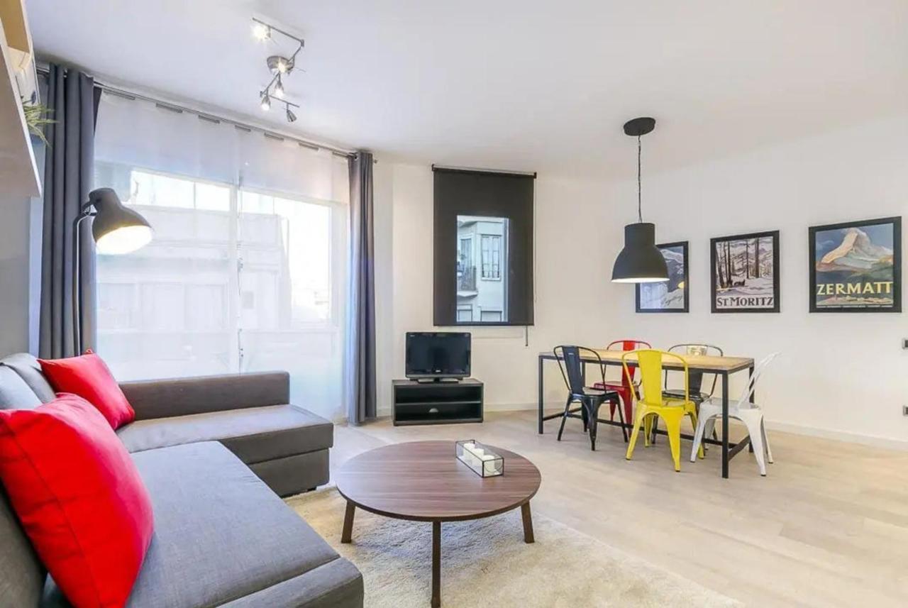 51Sam1021 - Modern Apartment Near Montjuic Barcellona Esterno foto