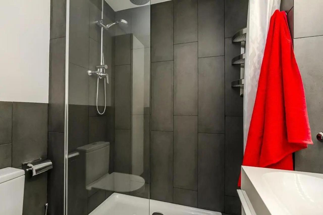51Sam1021 - Modern Apartment Near Montjuic Barcellona Esterno foto