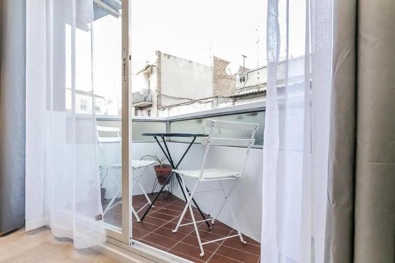 51Sam1021 - Modern Apartment Near Montjuic Barcellona Esterno foto